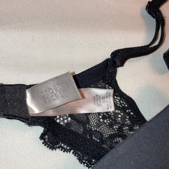 Women’s Victoria’s Secret Black lace Dream Angels push up bra with bow detail - Picture 5 of 5